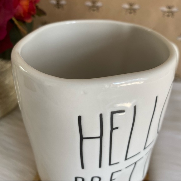 Rae Dunn Hello Pretty Kitchen Mug Home Decor - Picture 5 of 5